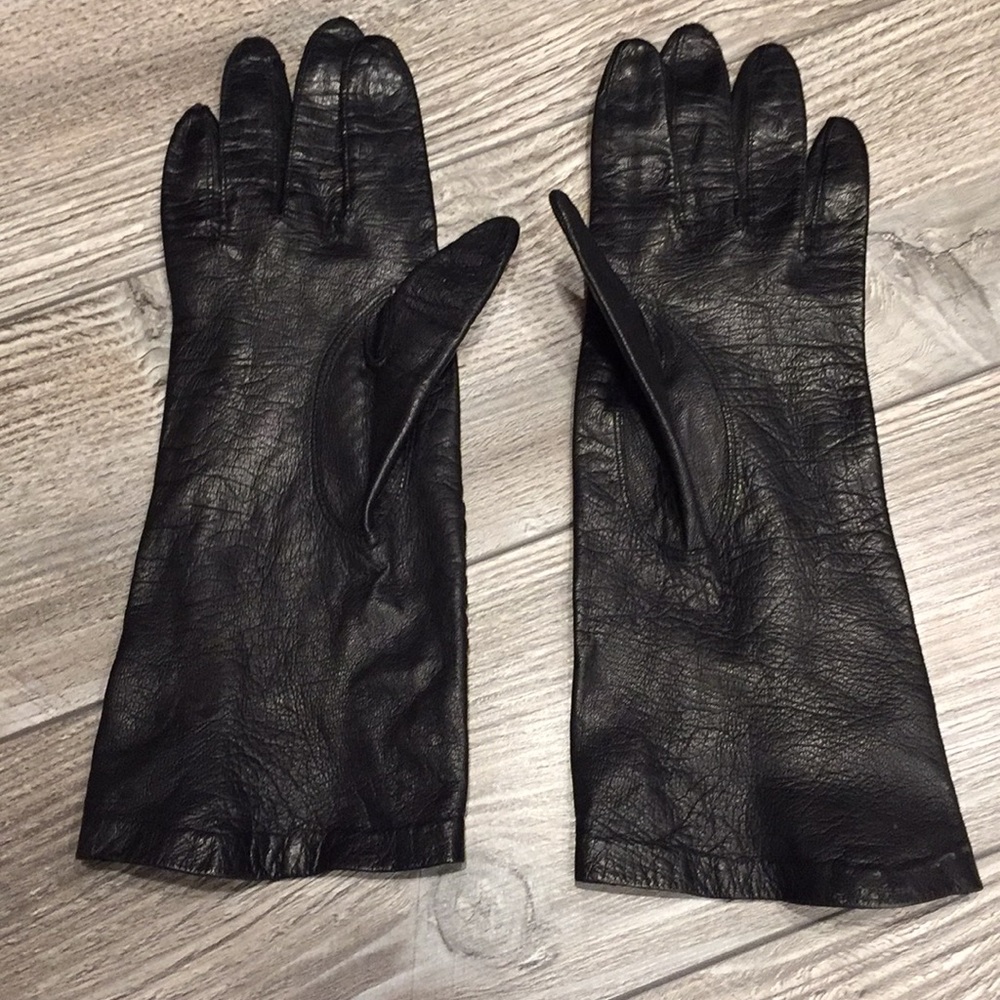 Gloves - Picture 4 of 4